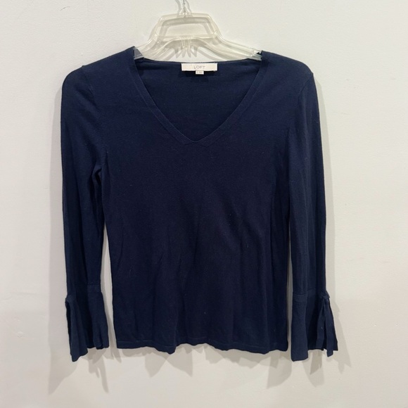 Ann Taylor Loft bell sleeve pullover sweater ❤️ - Picture 3 of 8